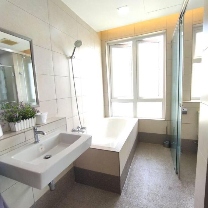 Octagon Premium Ipoh Town Center 2Br 101 By Grab A Stay מראה חיצוני תמונה
